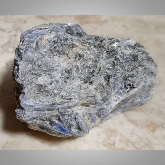 blue KYANITE stone rock crystal chunk : CHAKRA : serenity : honesty 01 - Picture 4 of 8